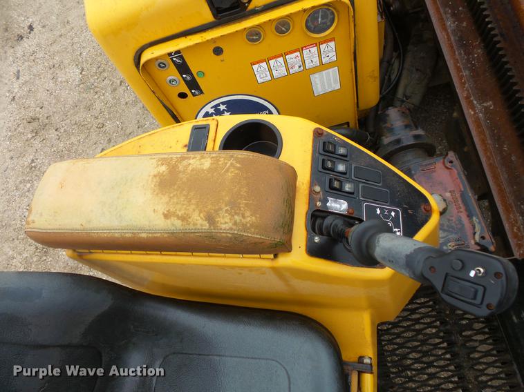 image for item DC6380 2000 Vermeer D33X44 directional boring unit