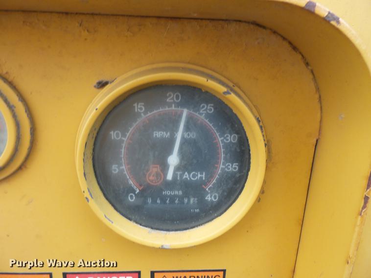 image for item DC6380 2000 Vermeer D33X44 directional boring unit