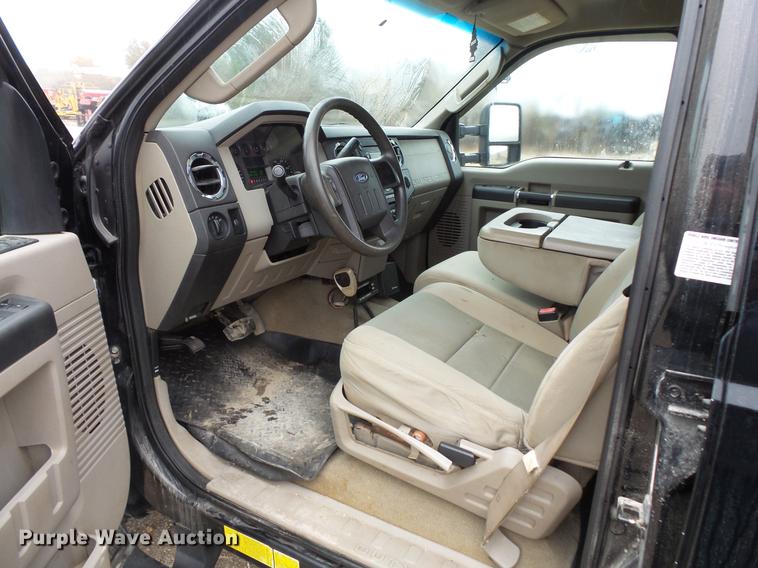 image for item DC6381 2008 Ford F450 Super Duty Crew Cab flatbed pickup truck