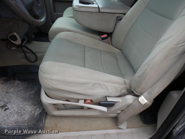 image for item DC6381 2008 Ford F450 Super Duty Crew Cab flatbed pickup truck