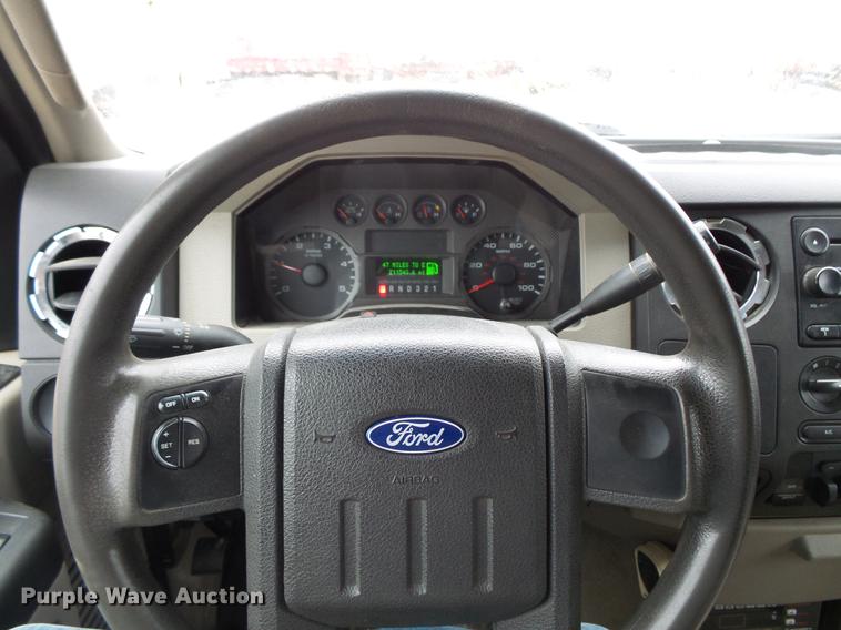 image for item DC6381 2008 Ford F450 Super Duty Crew Cab flatbed pickup truck