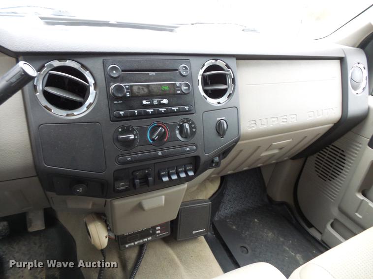 image for item DC6381 2008 Ford F450 Super Duty Crew Cab flatbed pickup truck