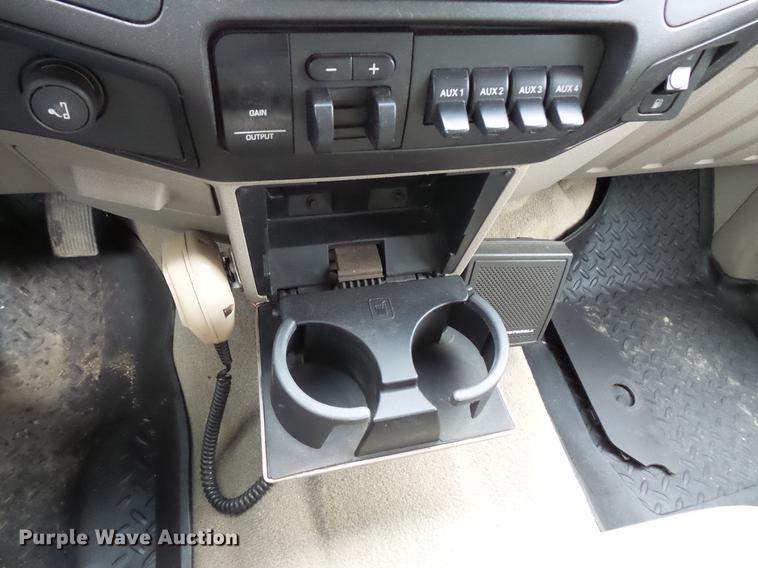 image for item DC6381 2008 Ford F450 Super Duty Crew Cab flatbed pickup truck