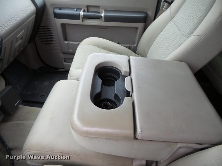 image for item DC6381 2008 Ford F450 Super Duty Crew Cab flatbed pickup truck