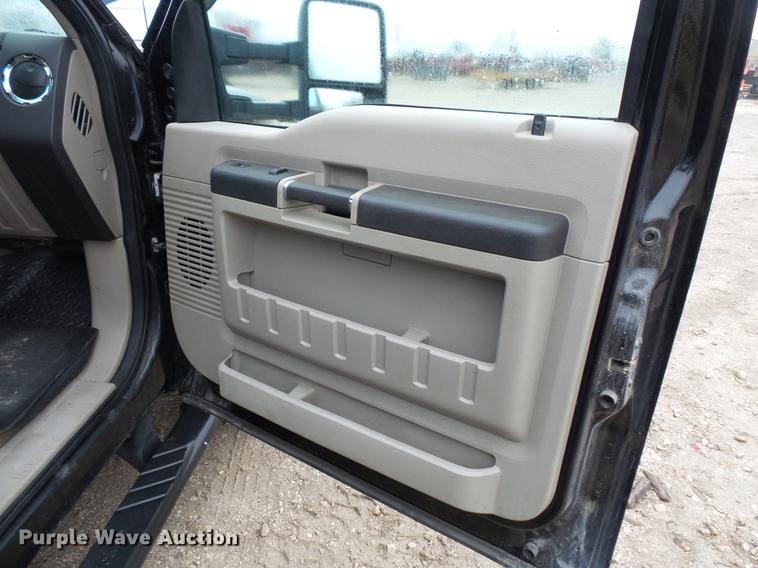 image for item DC6381 2008 Ford F450 Super Duty Crew Cab flatbed pickup truck