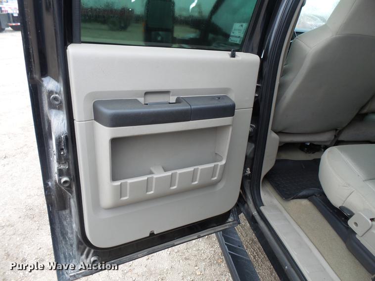 image for item DC6381 2008 Ford F450 Super Duty Crew Cab flatbed pickup truck