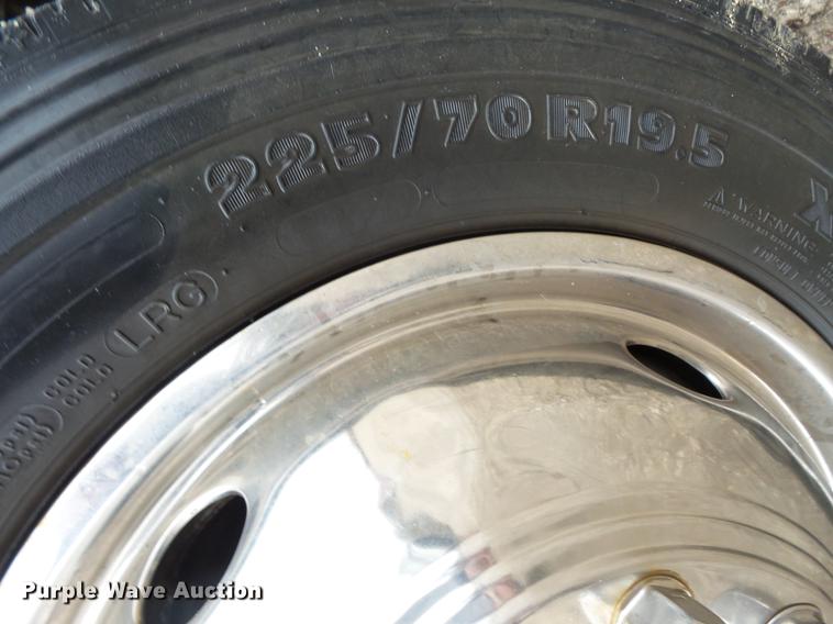 image for item DC6381 2008 Ford F450 Super Duty Crew Cab flatbed pickup truck