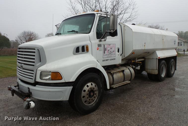 image for item DC6383 2000 Sterling A9500 tank truck
