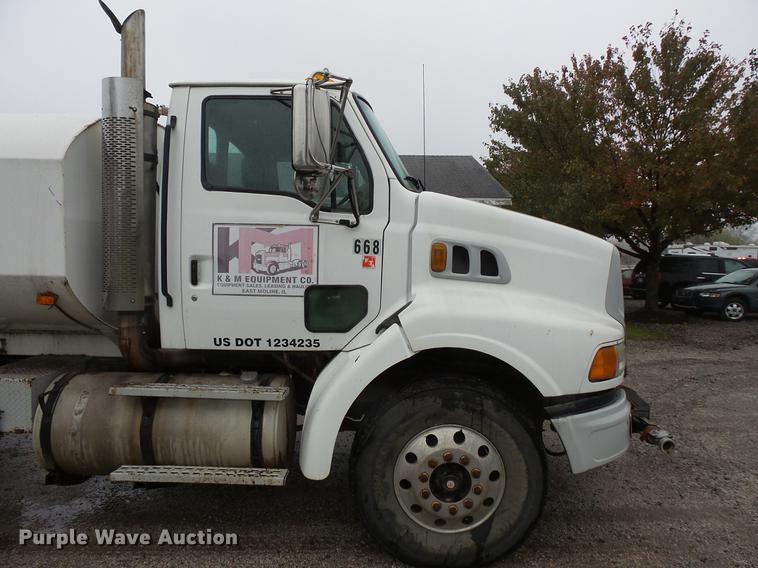 image for item DC6383 2000 Sterling A9500 tank truck