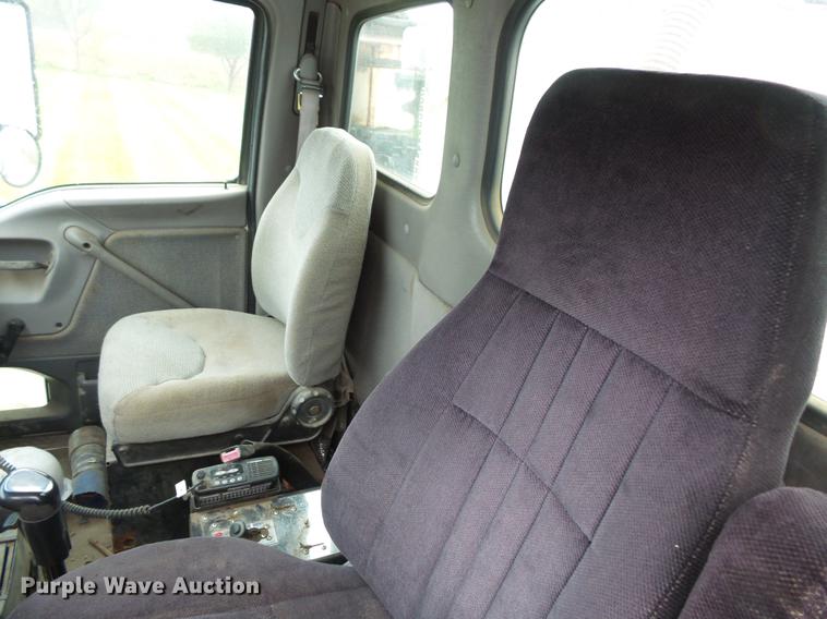 image for item DC6383 2000 Sterling A9500 tank truck