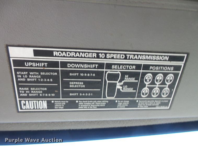 image for item DC6383 2000 Sterling A9500 tank truck