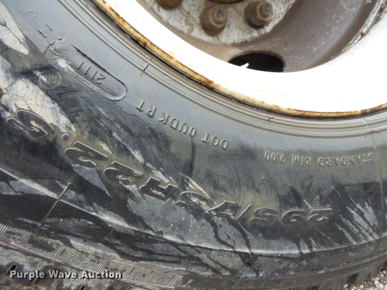 image for item DC6383 2000 Sterling A9500 tank truck