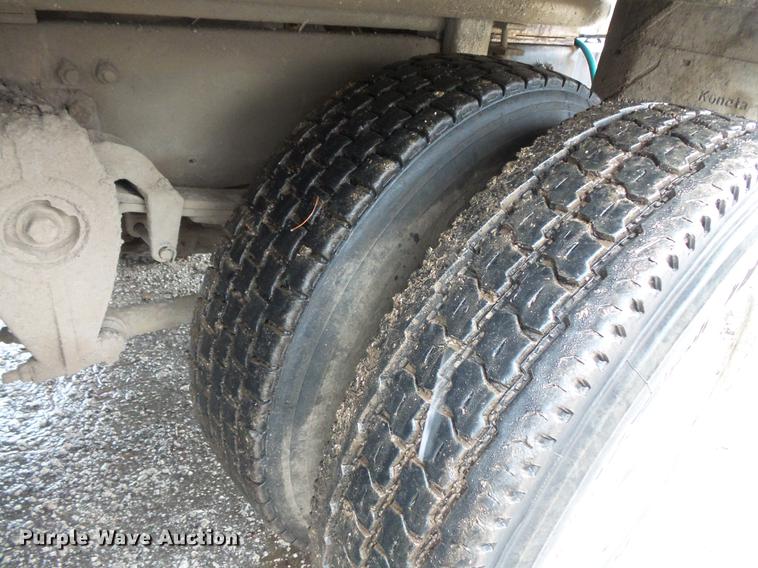 image for item DC6383 2000 Sterling A9500 tank truck