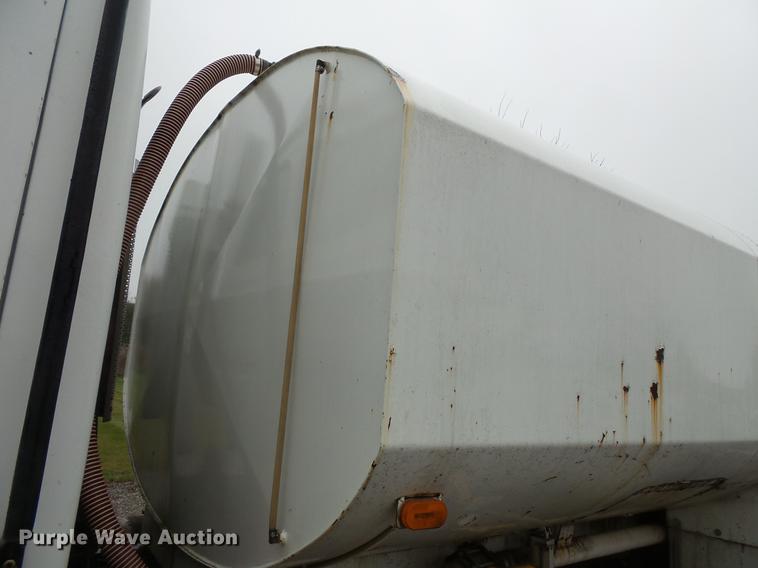 image for item DC6383 2000 Sterling A9500 tank truck