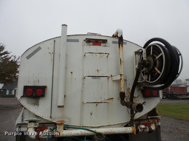 image for item DC6383 2000 Sterling A9500 tank truck