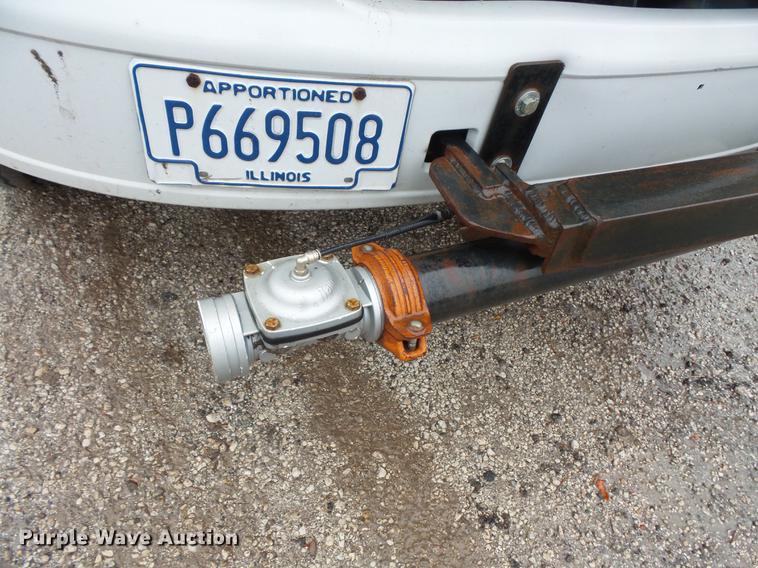 image for item DC6383 2000 Sterling A9500 tank truck