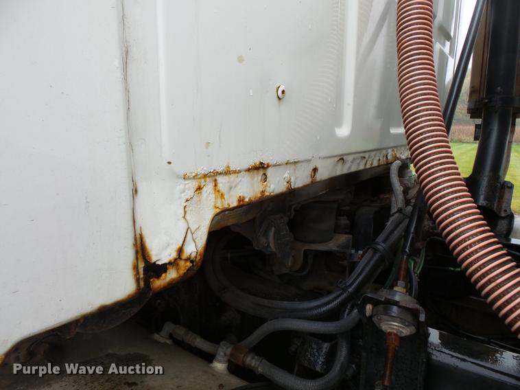 image for item DC6383 2000 Sterling A9500 tank truck