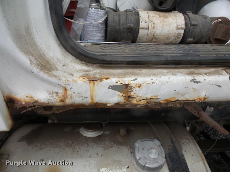 image for item DC6383 2000 Sterling A9500 tank truck