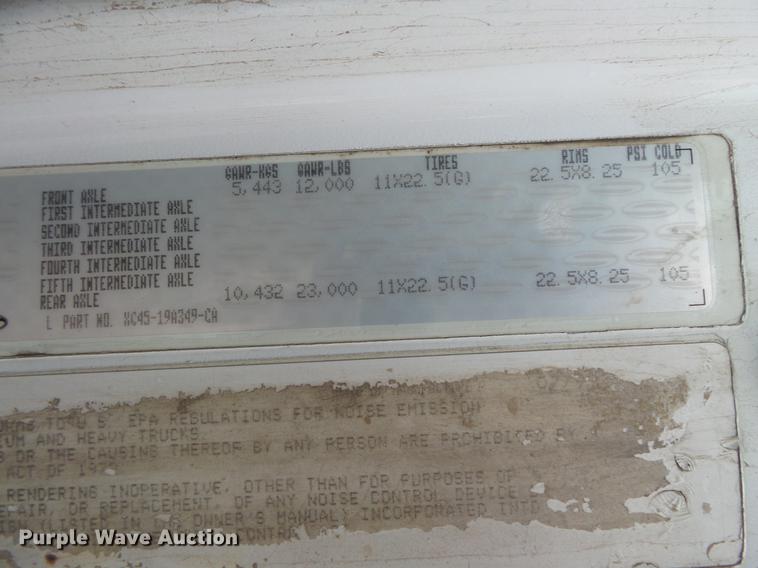 image for item DC6383 2000 Sterling A9500 tank truck