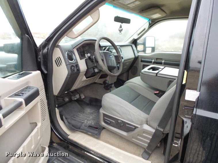 image for item DC6384 2010 Ford F450 Super Duty Crew Cab flatbed truck