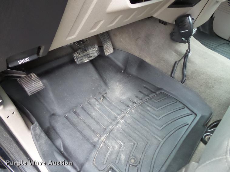 image for item DC6384 2010 Ford F450 Super Duty Crew Cab flatbed truck