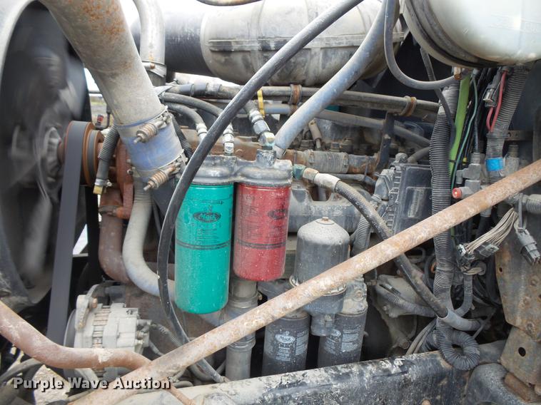 image for item DC6385 2002 Mack CH613 flatbed truck with mud mixer