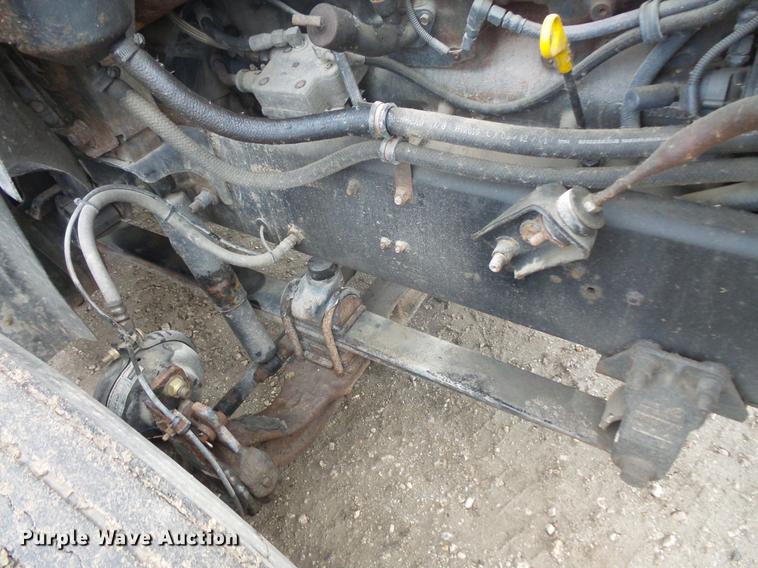 image for item DC6385 2002 Mack CH613 flatbed truck with mud mixer