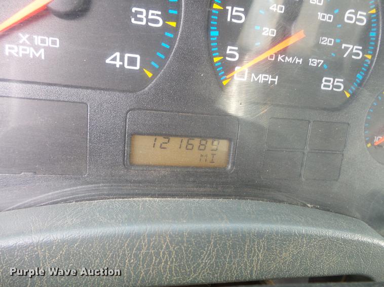 image for item DC6399 2007 International 7600 hydrovac truck