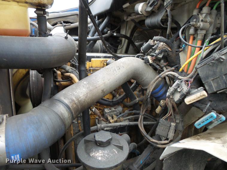 image for item DC6399 2007 International 7600 hydrovac truck