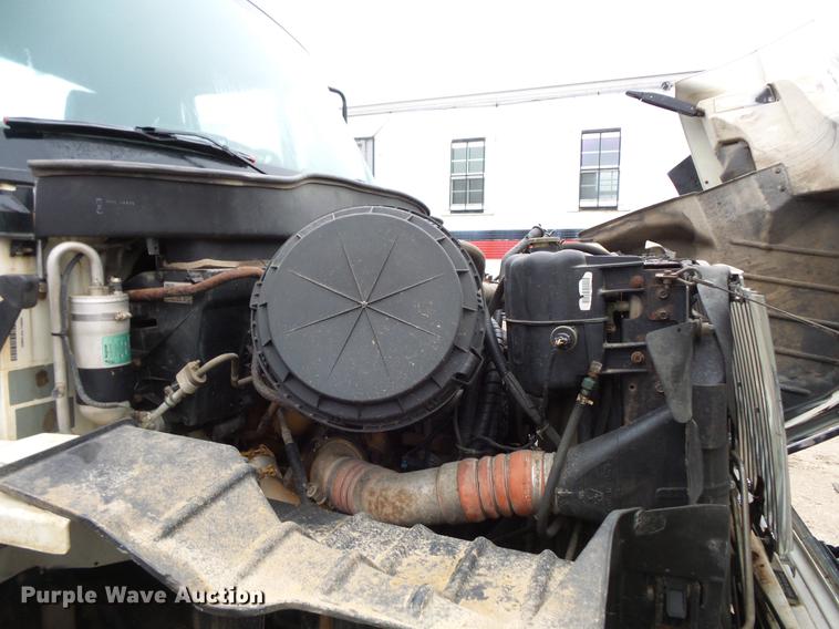 image for item DC6399 2007 International 7600 hydrovac truck