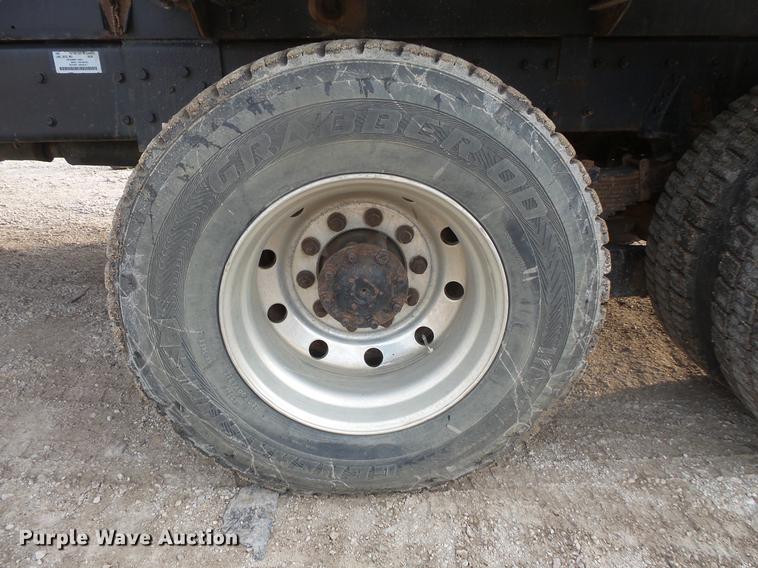 image for item DC6399 2007 International 7600 hydrovac truck