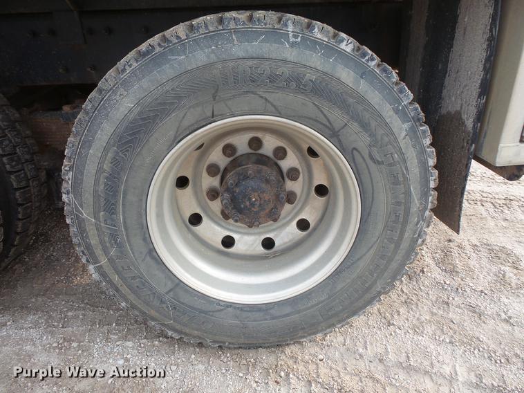 image for item DC6399 2007 International 7600 hydrovac truck