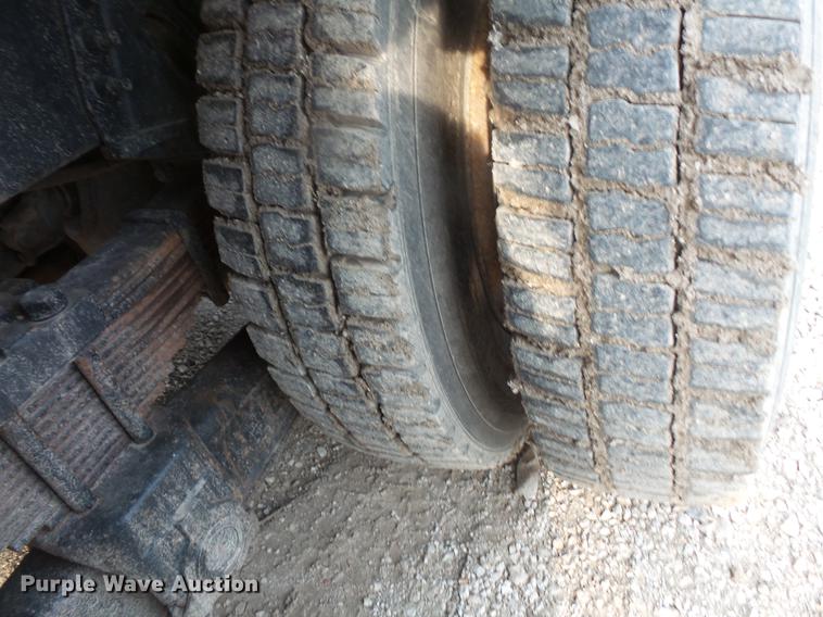 image for item DC6399 2007 International 7600 hydrovac truck