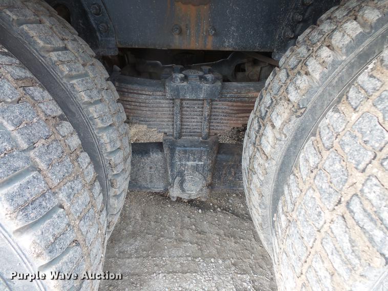 image for item DC6399 2007 International 7600 hydrovac truck