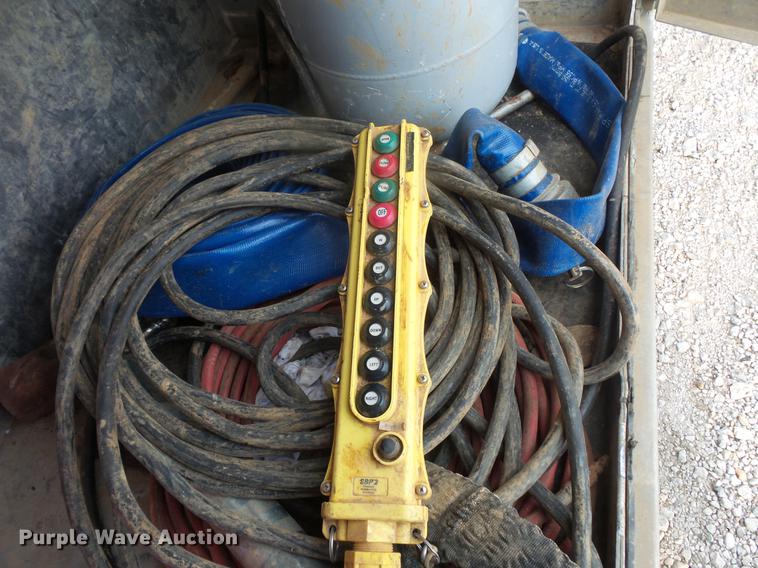 image for item DC6399 2007 International 7600 hydrovac truck