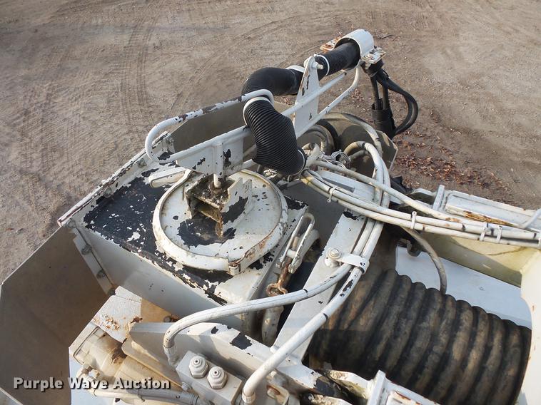 image for item DC6399 2007 International 7600 hydrovac truck