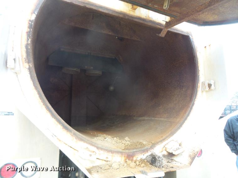 image for item DC6399 2007 International 7600 hydrovac truck