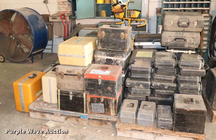 image for item DC7189 Low and high voltage jeeps