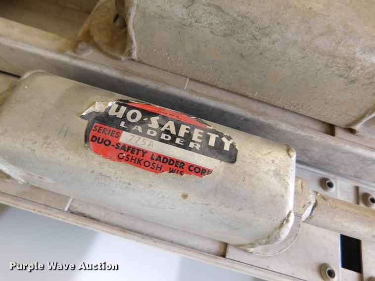 image for item BU9529 (8) ladders