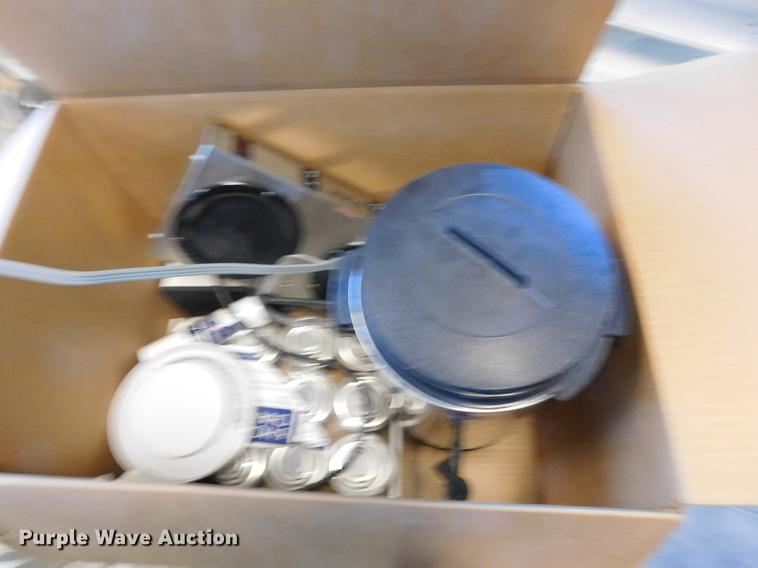 image for item BU9592 Restaurant equipment