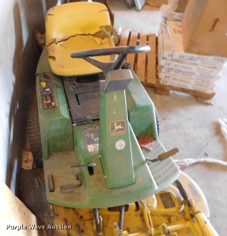 John Deere F510 lawn mower in Dodge City, KS Item BU9604 sold