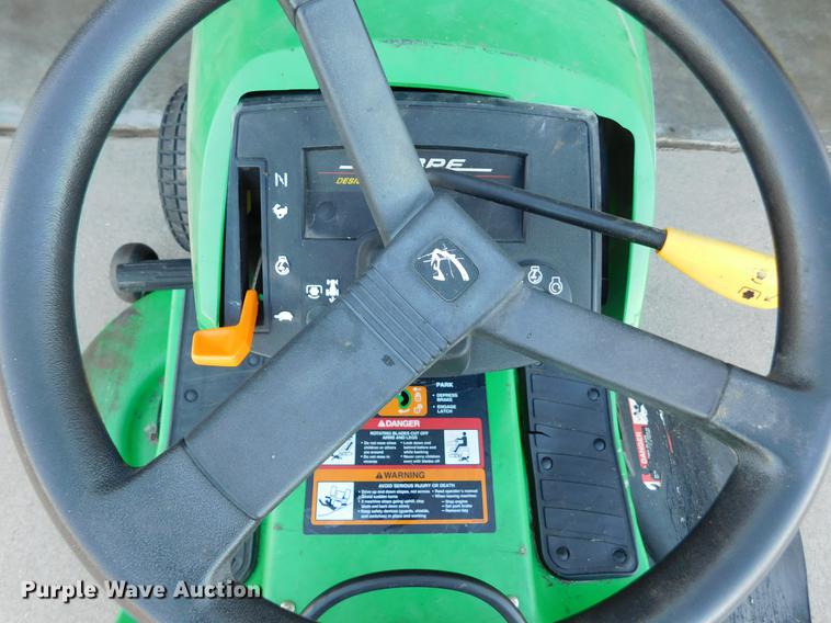 image for item BU9606 John Deere Sabre 1742 lawn mower