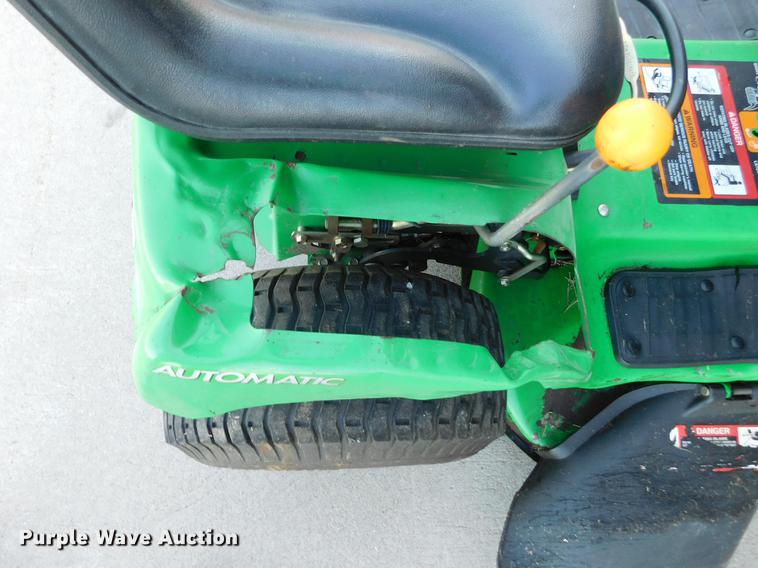 image for item BU9606 John Deere Sabre 1742 lawn mower
