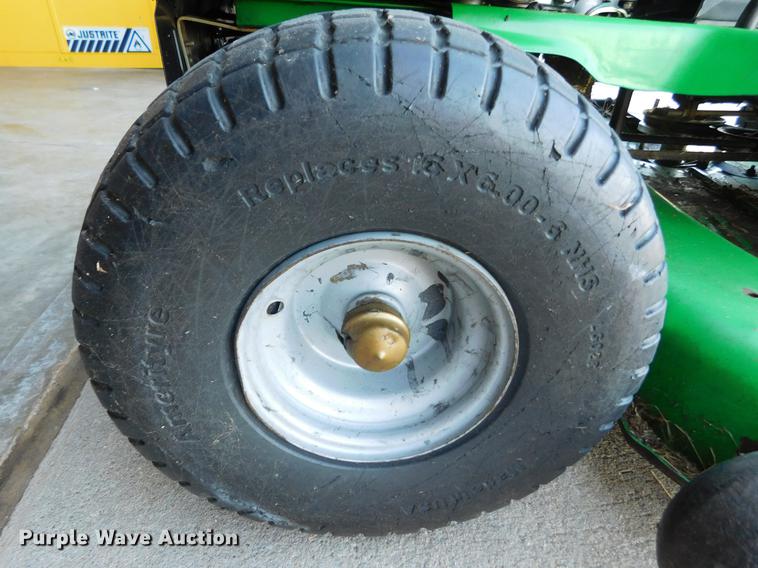 image for item BU9606 John Deere Sabre 1742 lawn mower