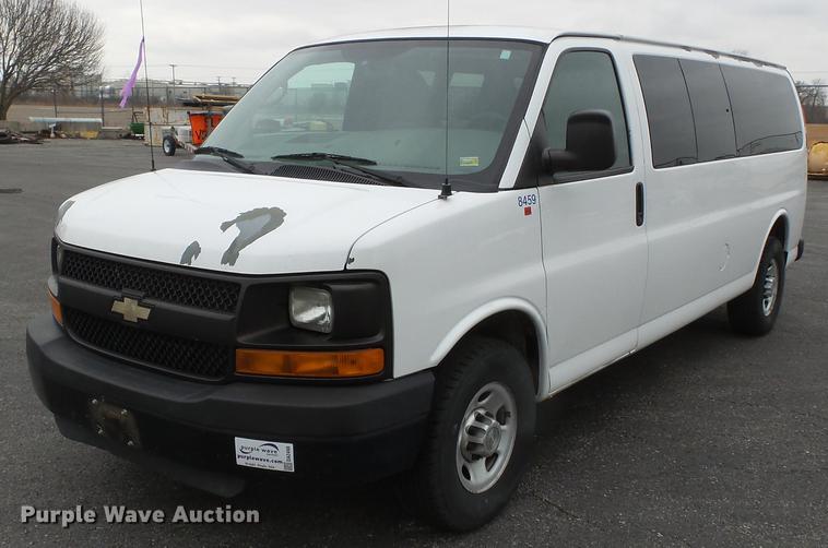 image for item DA2498 2010 Chevrolet Express 3500 van