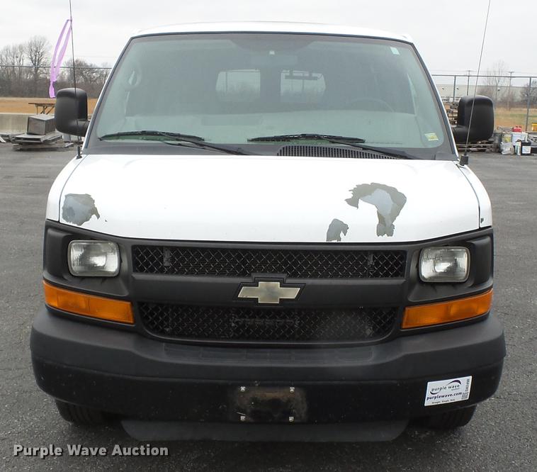 image for item DA2498 2010 Chevrolet Express 3500 van