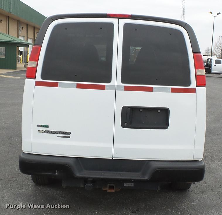 image for item DA2498 2010 Chevrolet Express 3500 van