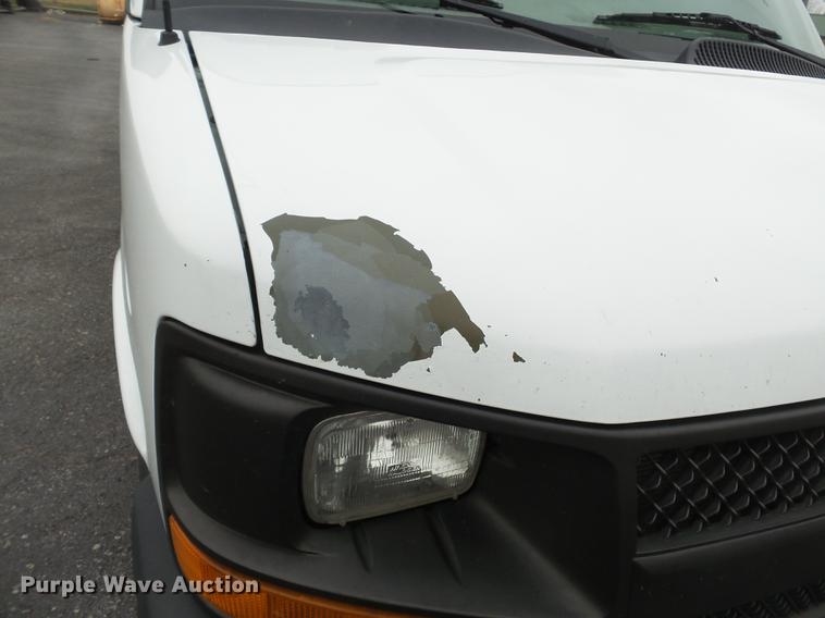 image for item DA2498 2010 Chevrolet Express 3500 van