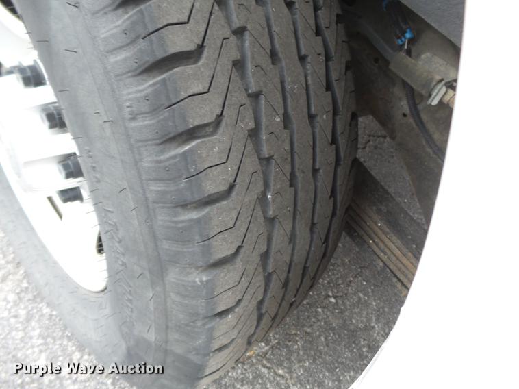 image for item DA2498 2010 Chevrolet Express 3500 van