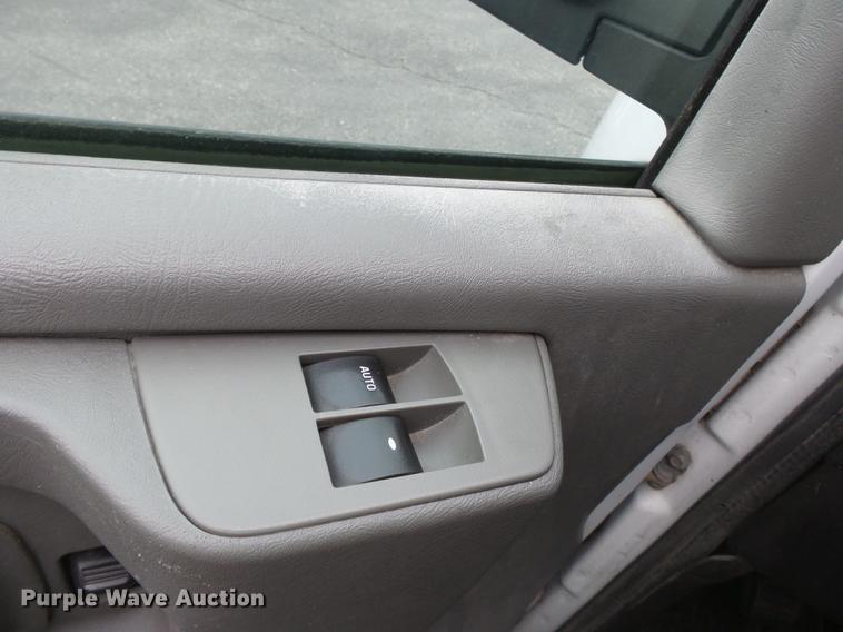 image for item DA2498 2010 Chevrolet Express 3500 van